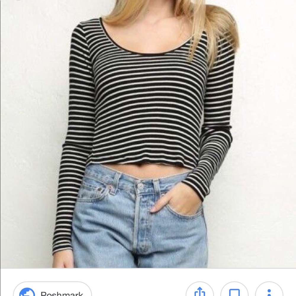 Brandy Melville long sleeve crop